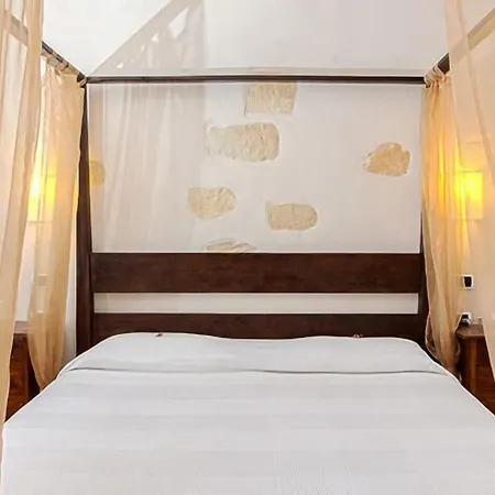 Pensionat Maison Savoia 4*